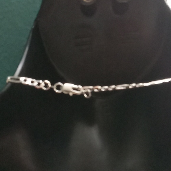 😊❤️STUNNING!/LIGHTING BOLT NECKLACE ⚡ ⚡️❤️ - Picture 4 of 5